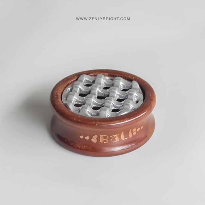 bali-ashtray-teak-wood-aluminium-9-holes-round