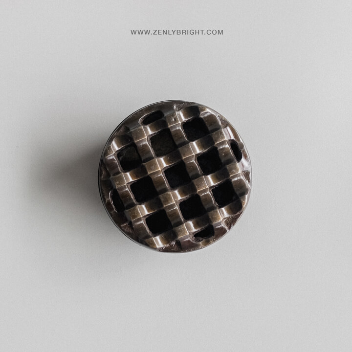 rustic-aluminium-ashtray-9-holes-round-wholesale-bali-supplier-seminyak-canggu